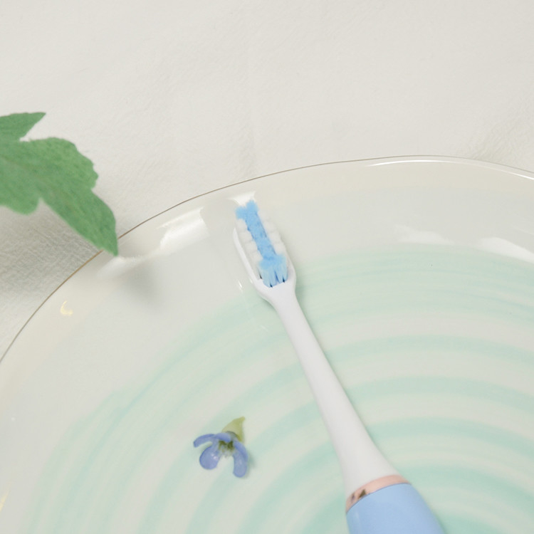 Kẹo cao su Chăm sóc răng miệng thông minh Bàn chải đánh răng 0,7W làm sạch sonic cho du lịch